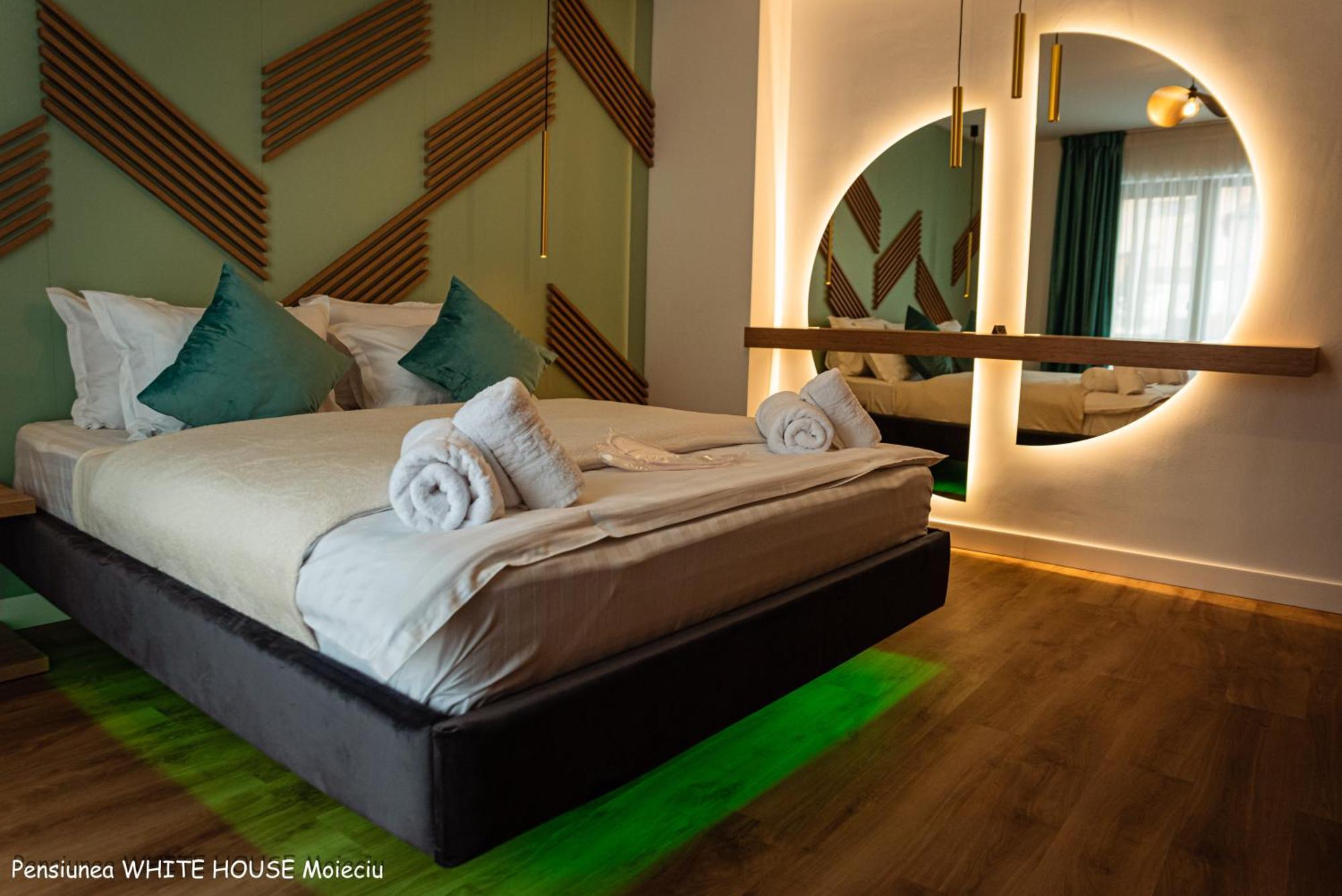Hotel White House Moieciu à Moieciu de Jos Extérieur photo