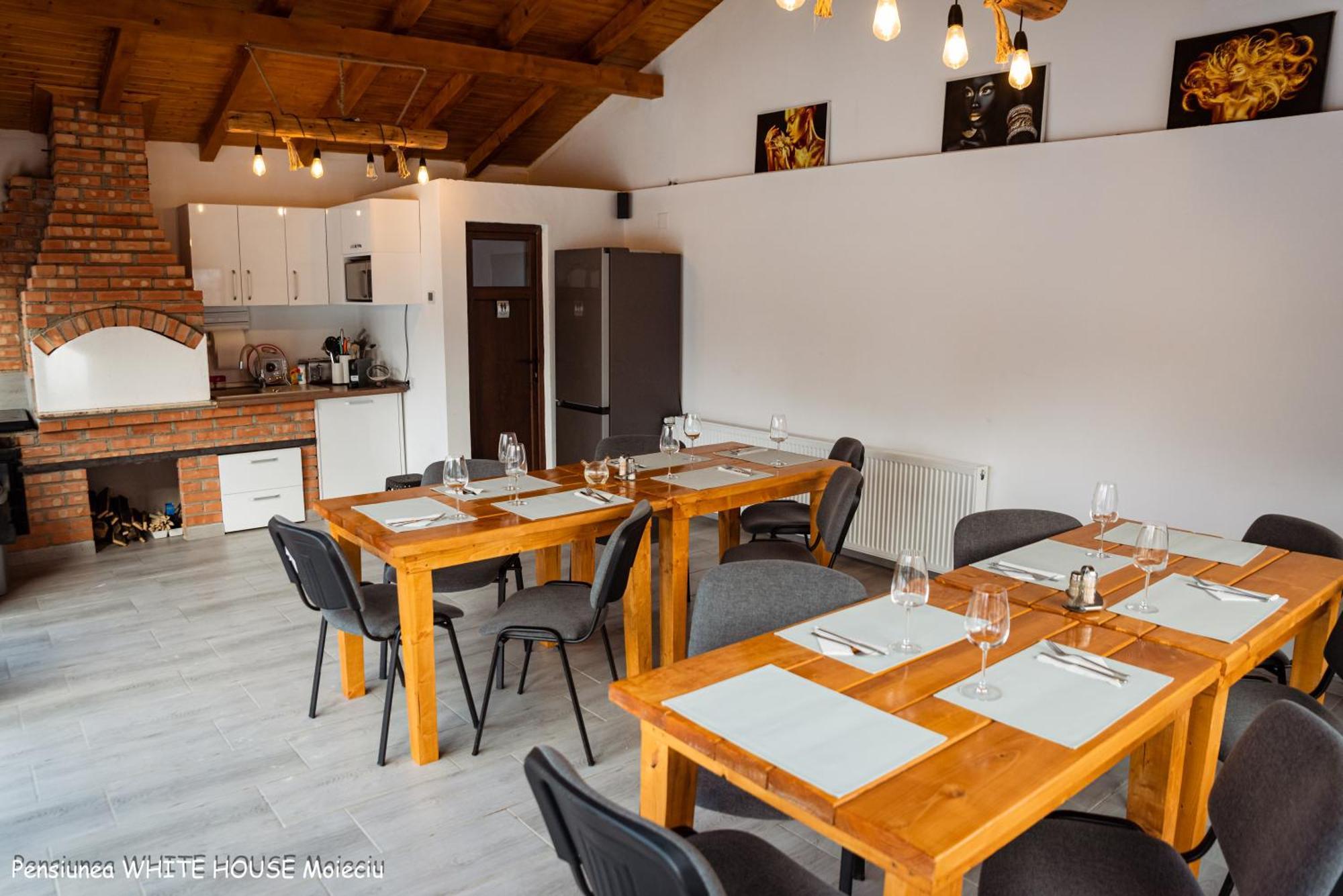 Hotel White House Moieciu à Moieciu de Jos Extérieur photo