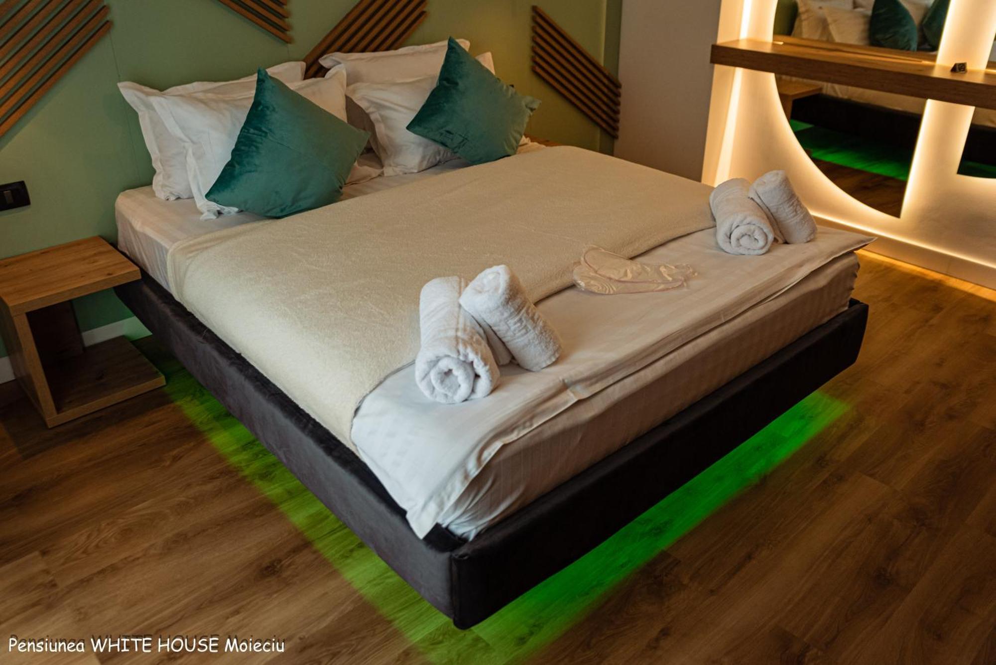 Hotel White House Moieciu à Moieciu de Jos Extérieur photo