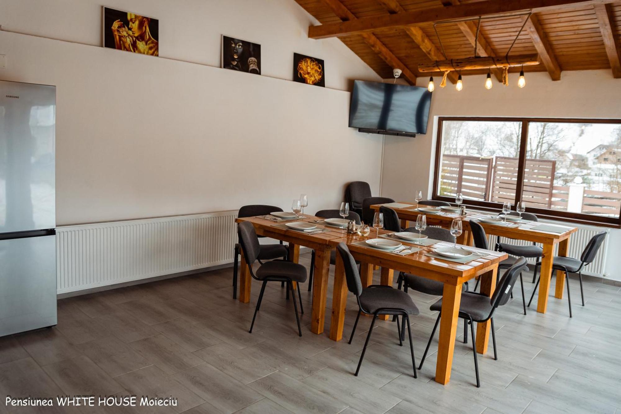 Hotel White House Moieciu à Moieciu de Jos Extérieur photo