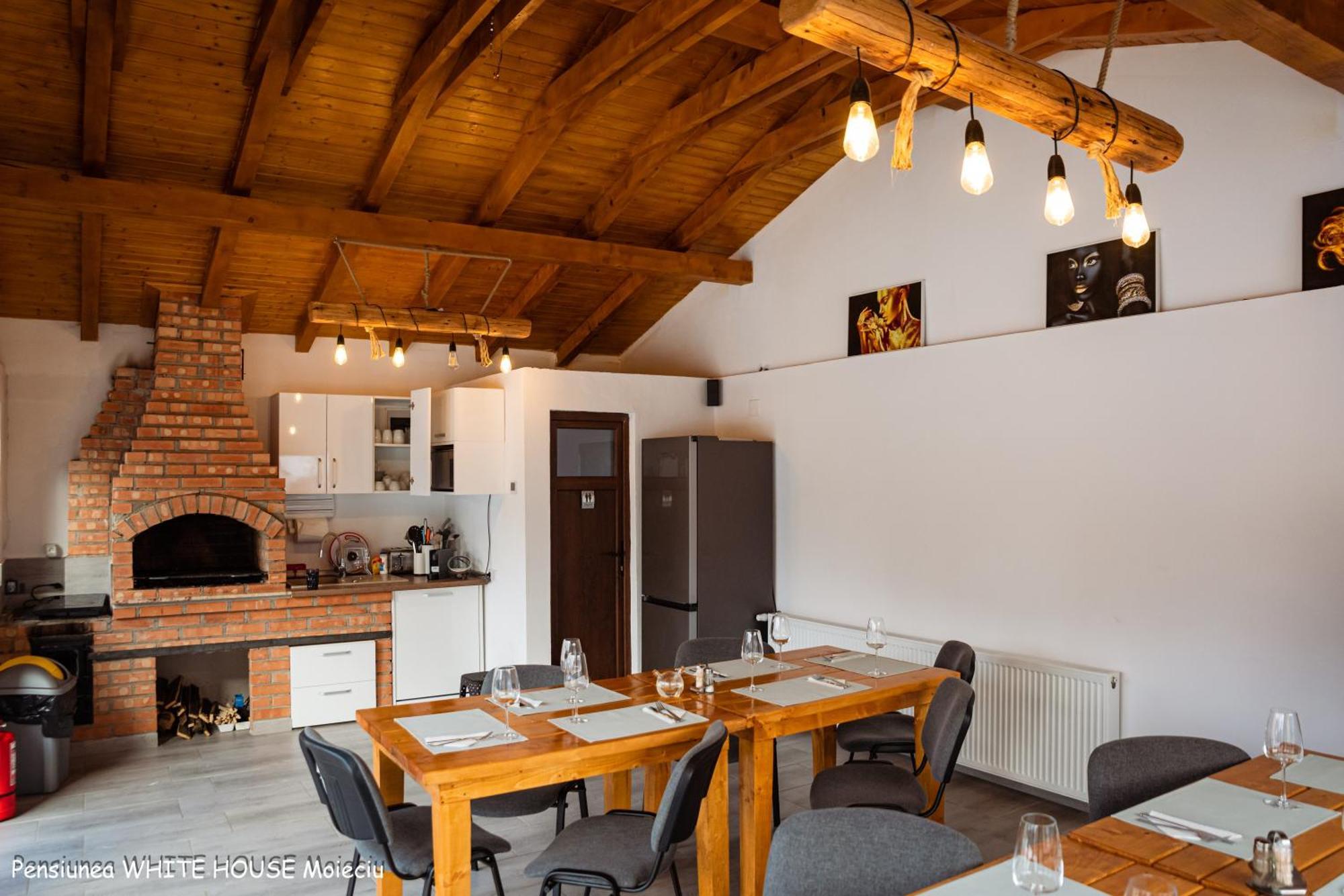Hotel White House Moieciu à Moieciu de Jos Extérieur photo