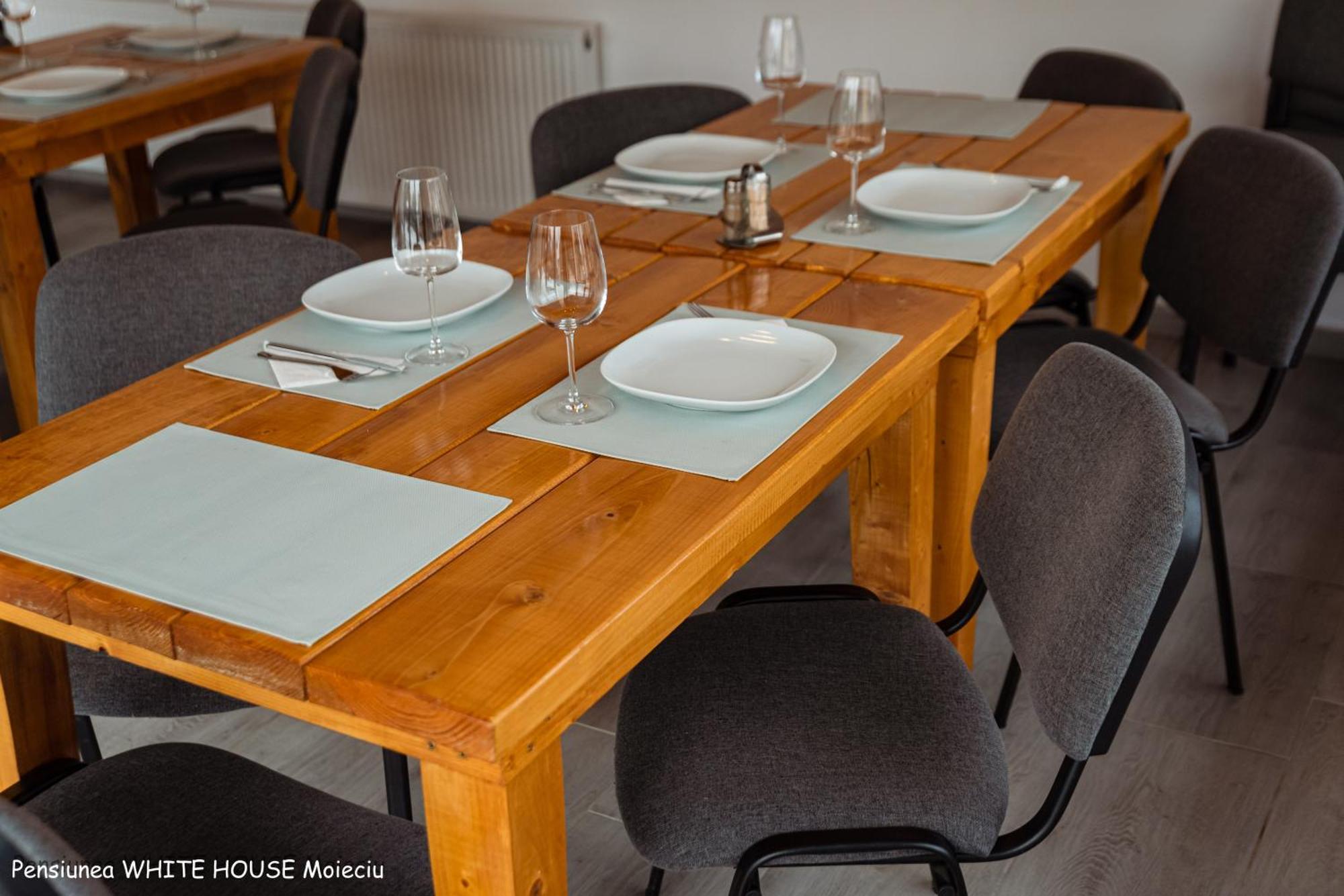 Hotel White House Moieciu à Moieciu de Jos Extérieur photo